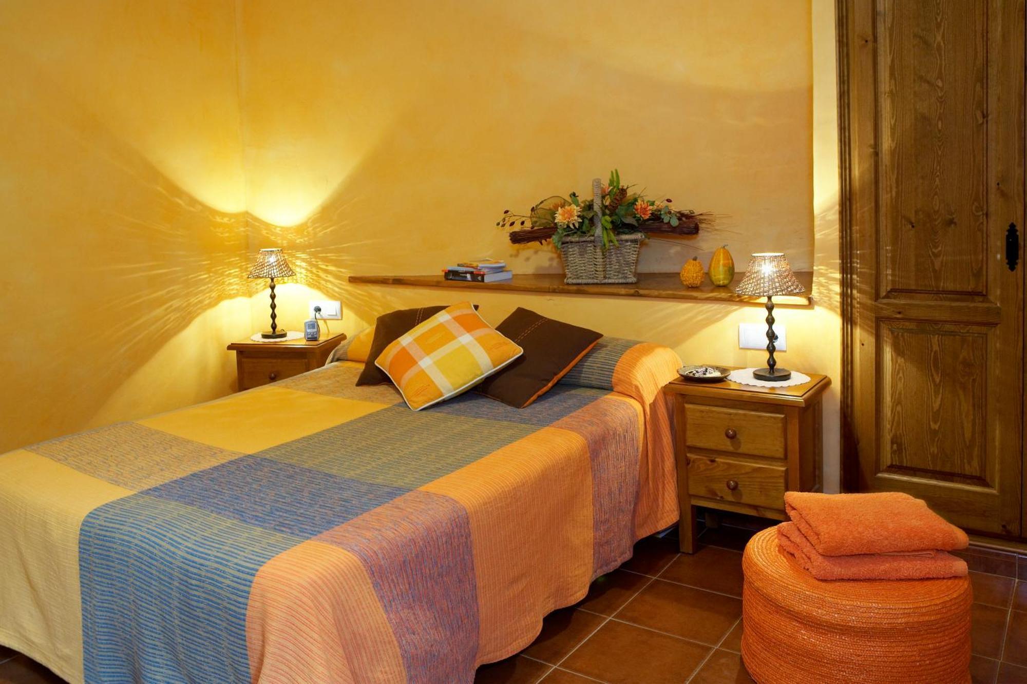 Turisme Rural Ca L,Anguila Guest House Peratallada Bagian luar foto