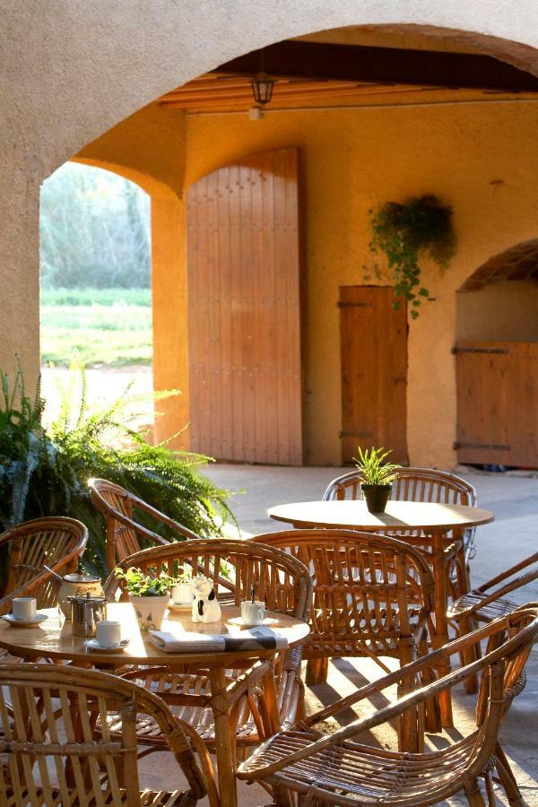 Turisme Rural Ca L,Anguila Guest House Peratallada Bagian luar foto