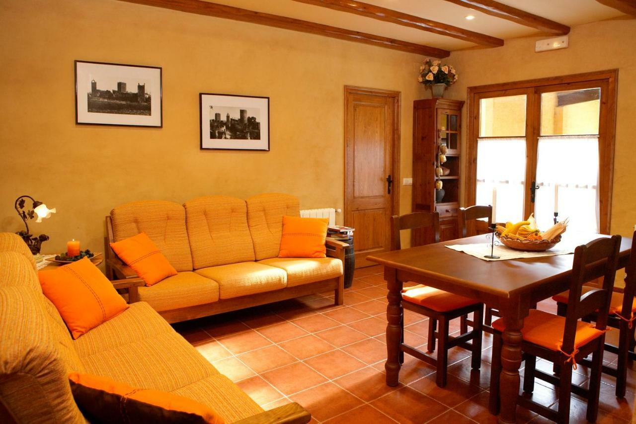 Turisme Rural Ca L,Anguila Guest House Peratallada Bagian luar foto