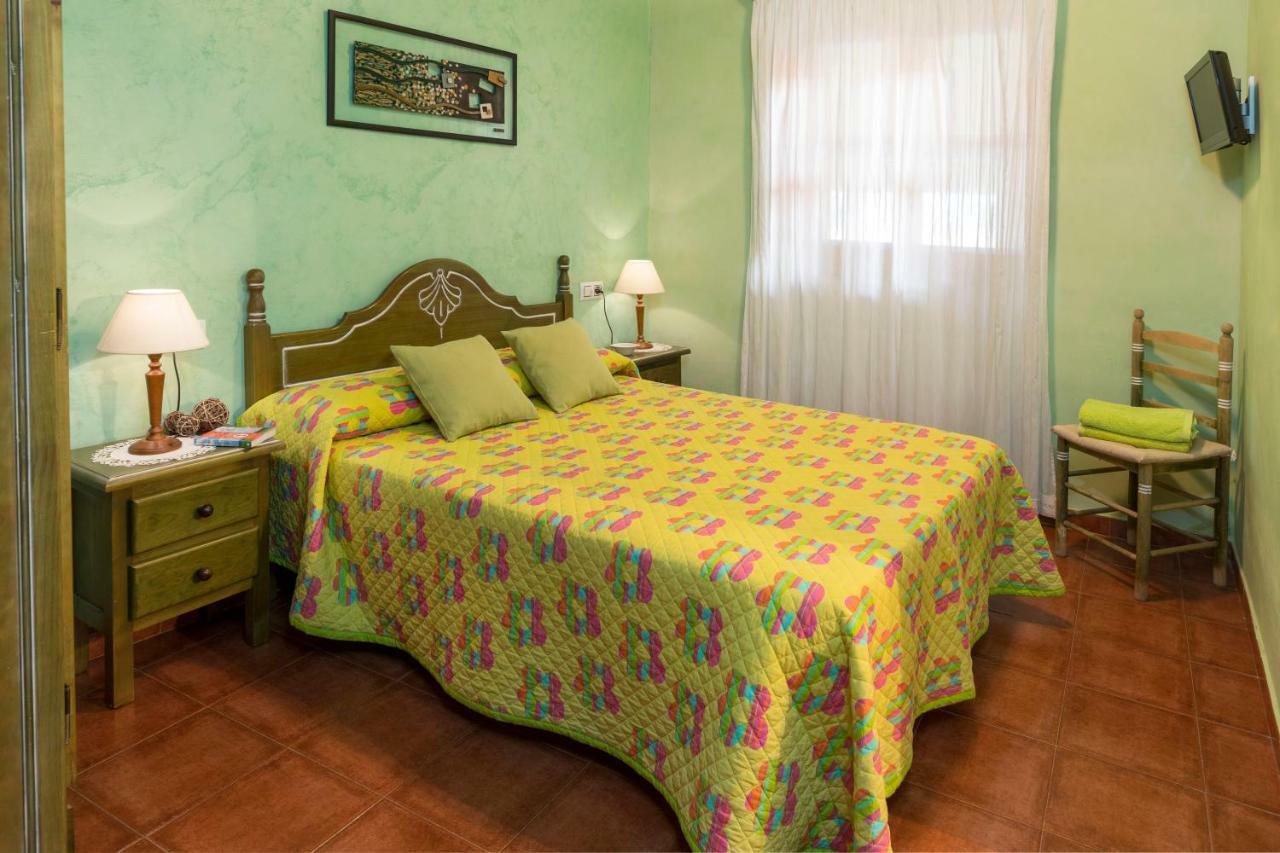Turisme Rural Ca L,Anguila Guest House Peratallada Bagian luar foto