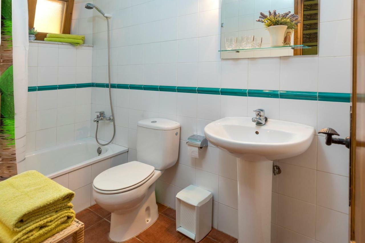 Turisme Rural Ca L,Anguila Guest House Peratallada Bagian luar foto